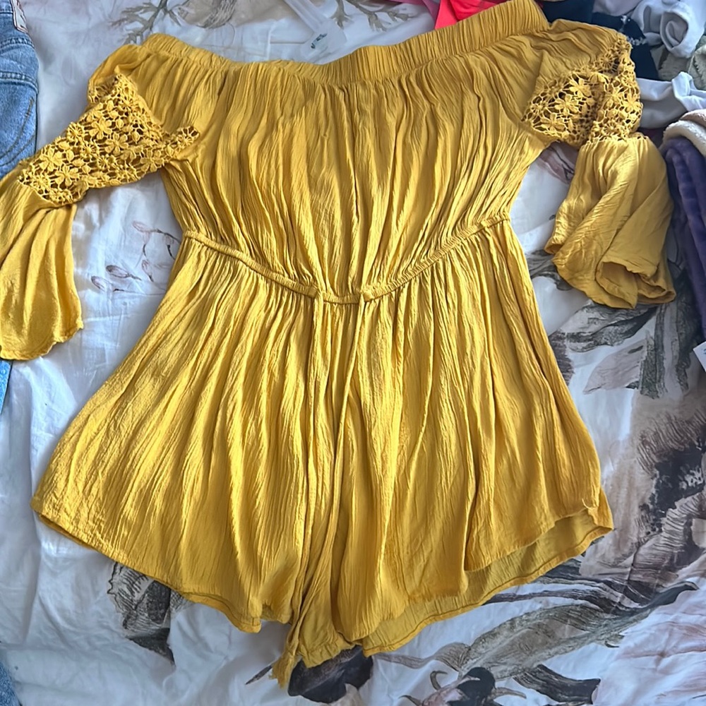 cute yellow romper!